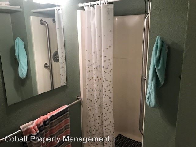 Building Photo - 2967 NE Lotno Dr