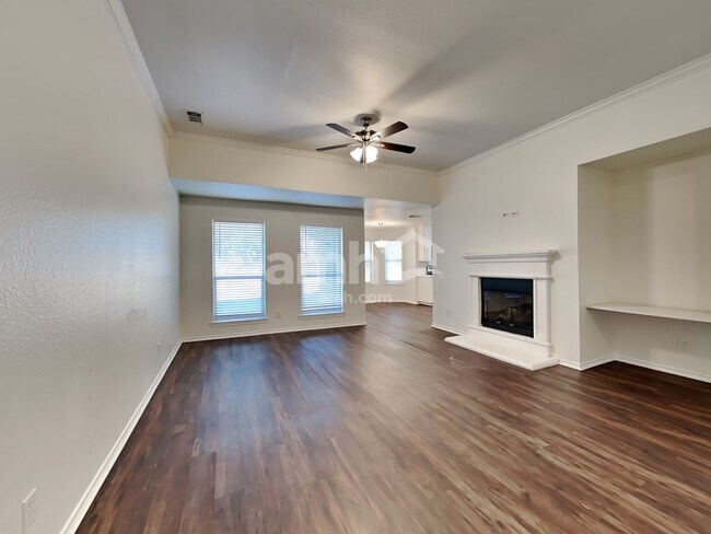 Foto del edificio - 129 N Point Dr