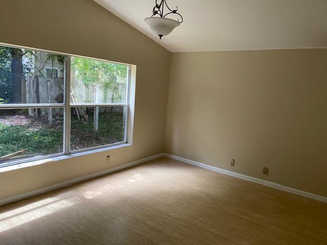 Building Photo - 5133 Willow Pond Rd W