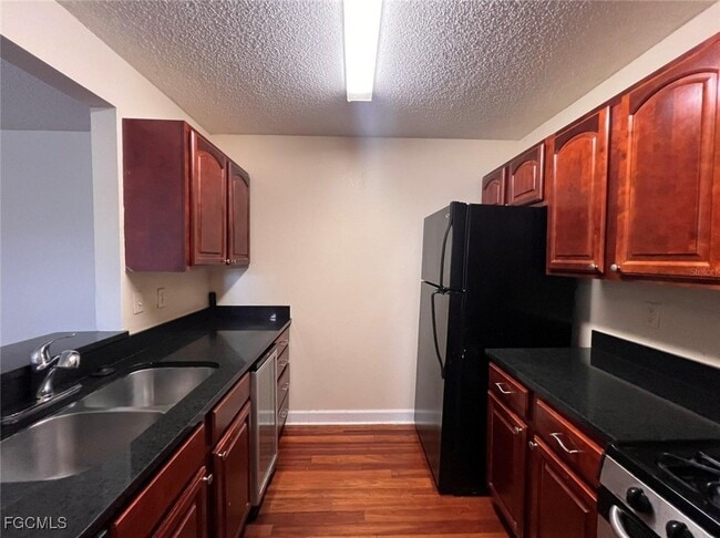 Foto del edificio - 2031 Dixie Belle Dr