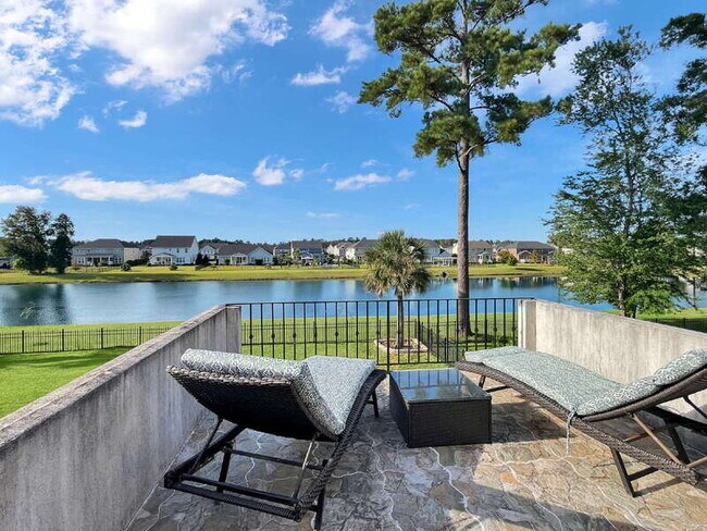 Foto del edificio - 663 Wyndham Way