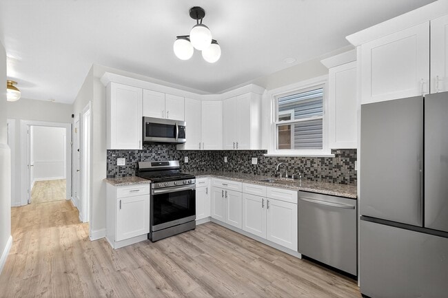 Building Photo - 784 Avenue C