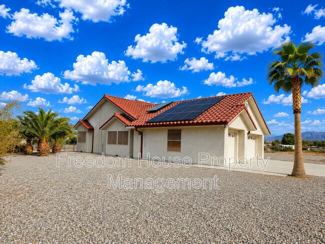 Foto del edificio - 2060 River Plate Dr