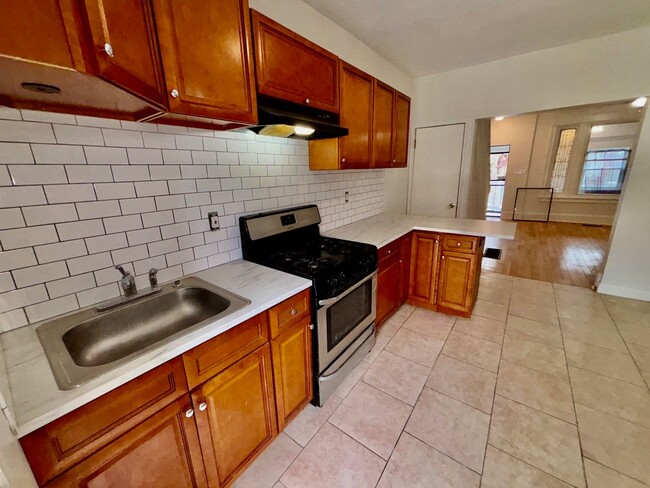 Foto del edificio - Newly Renovated Cobbs Creek 3bd