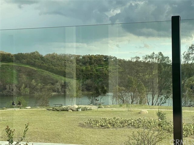 Foto del edificio - 151 Summerland