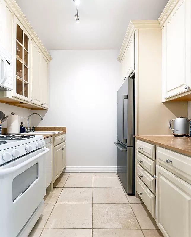 Building Photo - 1 bedroom in New York NY 10004