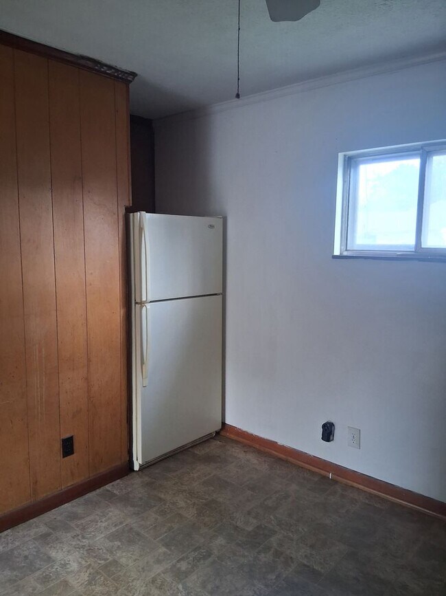 Foto del edificio - Maryville 2 bedroom 1 bath apartment, wate...