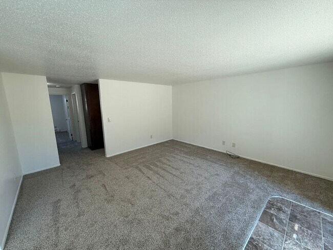 Foto del edificio - 3776 Iberis St NE