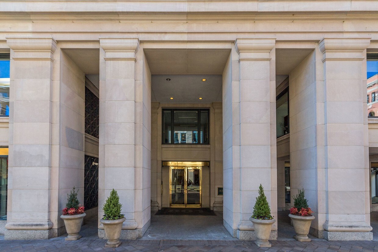 801 Pennsylvania Ave NW, Washington, DC 20004 Condo for Rent in