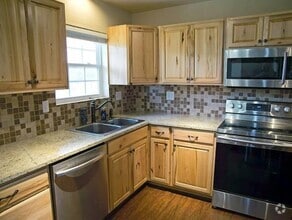 Building Photo - 428 Meadow Ln