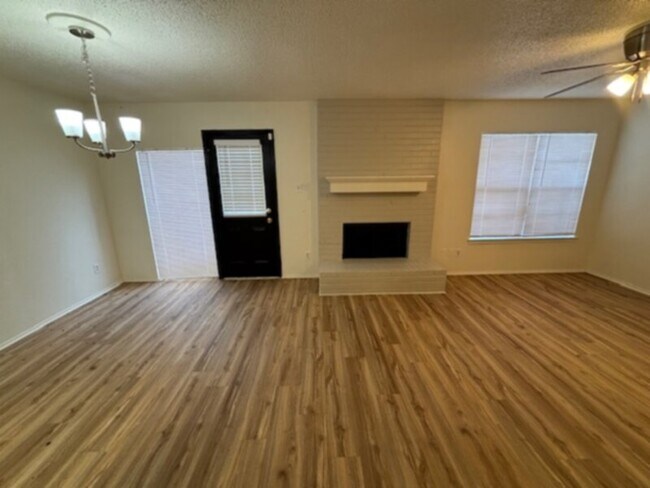 Building Photo - Cute 3 bedroom Townhome in Eagle Mountain ISD
