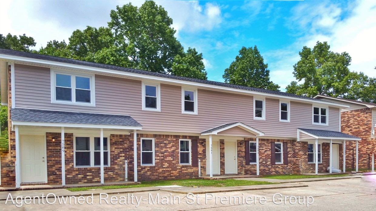 Primary Photo - 63 Hunters Ridge Ln