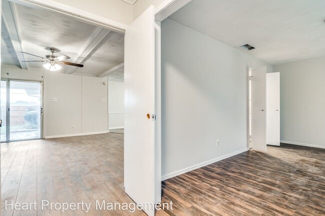 Foto del edificio - 4 br, 2 bath House - 2501 Belhaven Dr