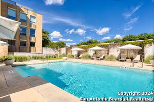 Foto del edificio - 1115 S Alamo St