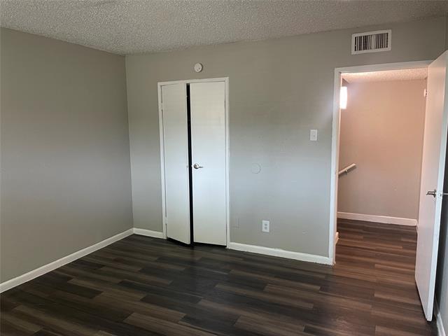 Foto del edificio - 3300 Edgewood Dr