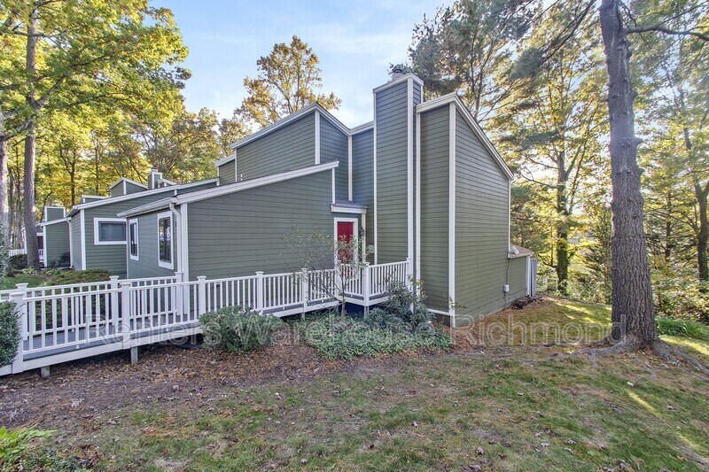 Foto principal - 1825 Ivystone Dr