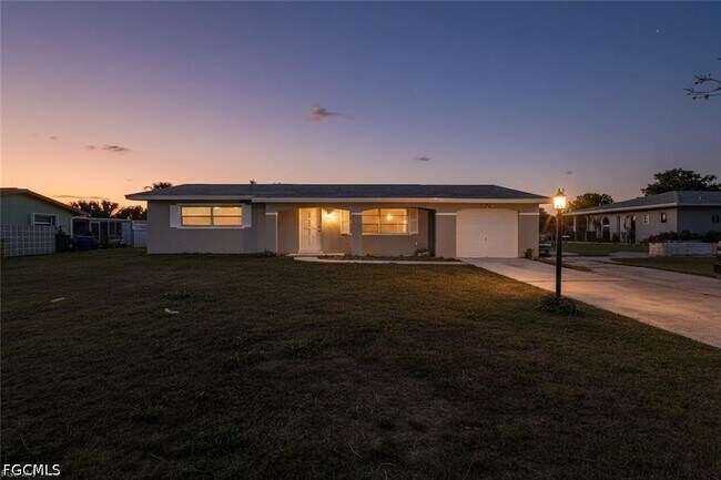 Building Photo - 211 S Lake Dr