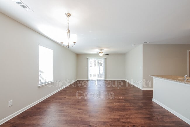 Building Photo - 1053 Bolivia Dr