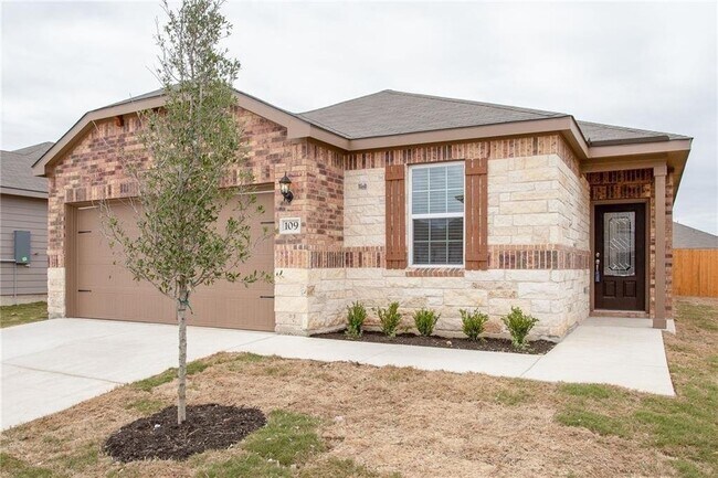 Foto del edificio - 109 Capital Hl Vw