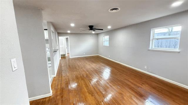 Foto del edificio - 4200 Kenwood Ct