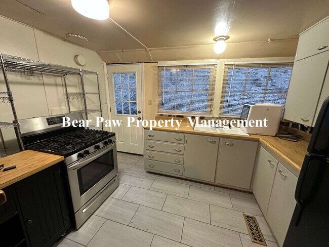 Foto del edificio - Rustic Stone Home on Witter Gulch!!