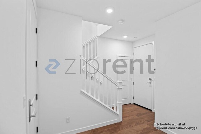 Building Photo - 5876 Cadence Ave