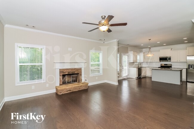 Building Photo - 125 Holland Grove Dr