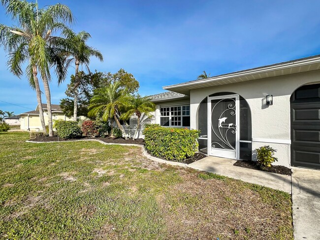 Foto del edificio - Cape Coral Pool Home with Canal!