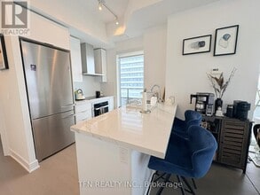 Building Photo - 20 Shore Breeze Dr