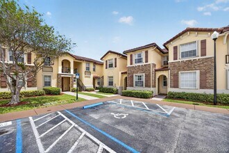 Building Photo - 1575 NE 33rd Ave