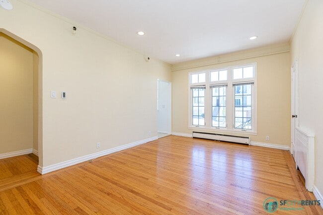 Photo - Lone Mountain: Bright Junior 1 Bed w/ Slee... Apartment