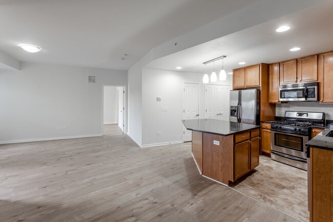 Foto del edificio - ReVerb Century Station Apt! (3200 S Oak Park)