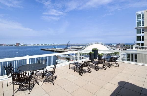 Foto del edificio - 1 Park Ln