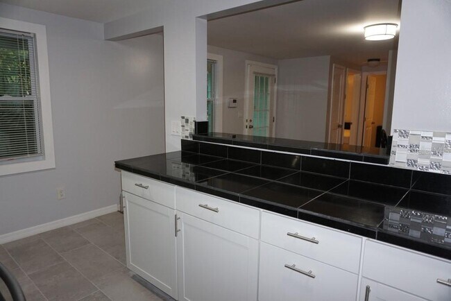 Foto del edificio - 1250 46th St