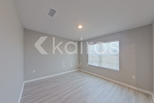 Building Photo - 4816 Malay Cir