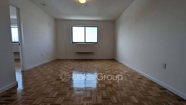 Foto del edificio - 31-72-72 31st St