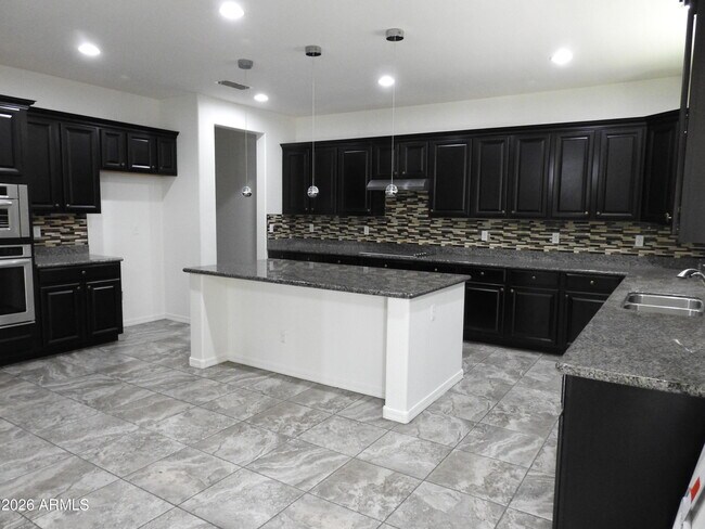 Building Photo - 1471 E Flamingo Way