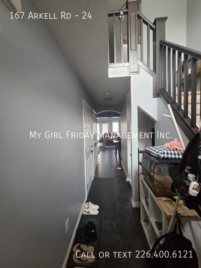 Photo du bâtiment - Beautifully Maintained Townhome!