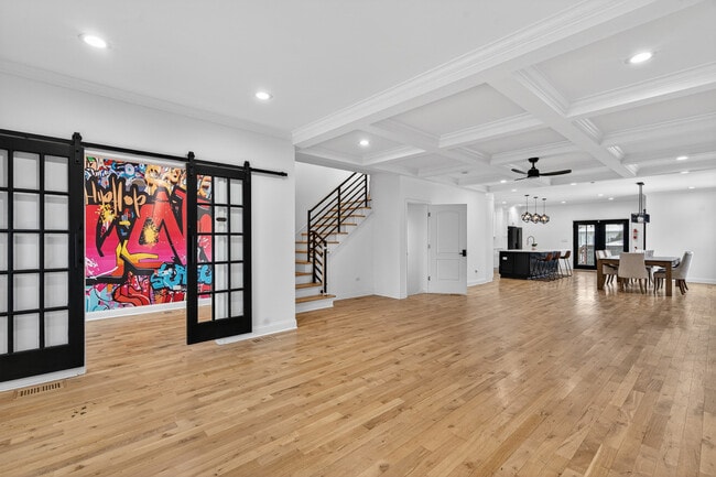 Foto del edificio - 2514 S Harvey Ave