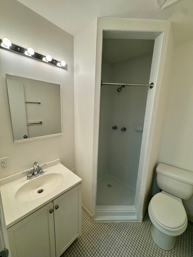 Foto del edificio - 10-16 E Chase St