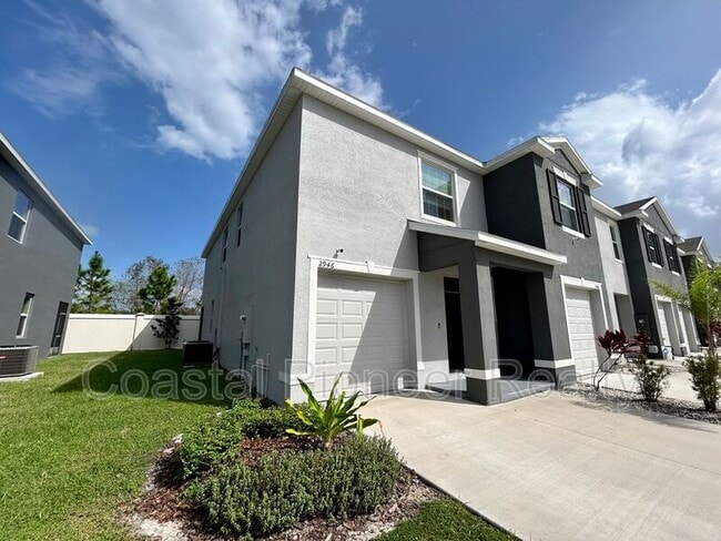 Building Photo - 2946 Suncoast Plains Dr