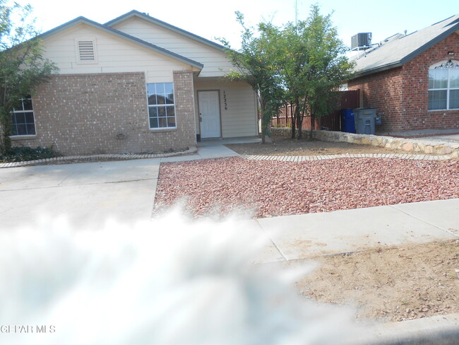 Building Photo - 12236 Tierra Inca Dr