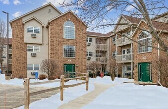 Building Photo - 430 Cunat Blvd