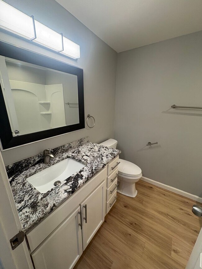 Foto del edificio - Fully renovated unit with all new everything