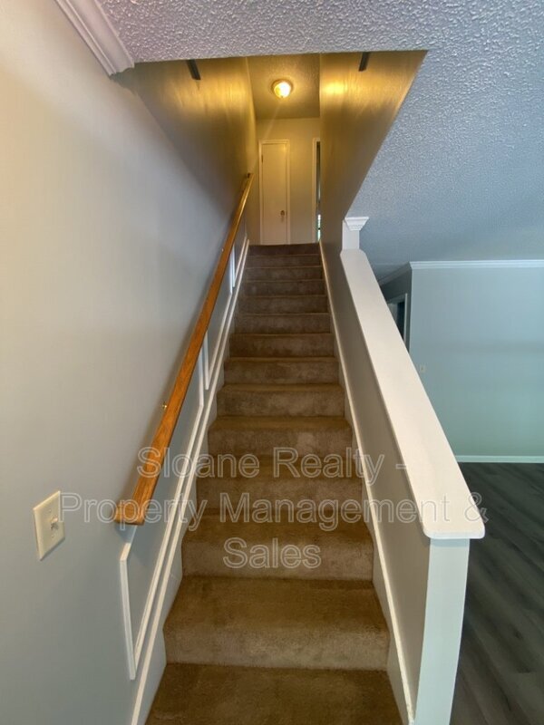 Building Photo - 6239 Lucille Dr