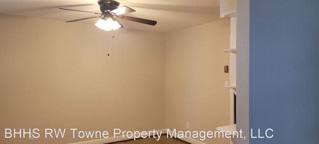 Building Photo - 3 br, 1 bath House - 7700 Tarpon Place