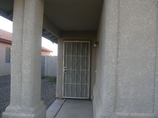 Building Photo - 2094 Calle Sabo