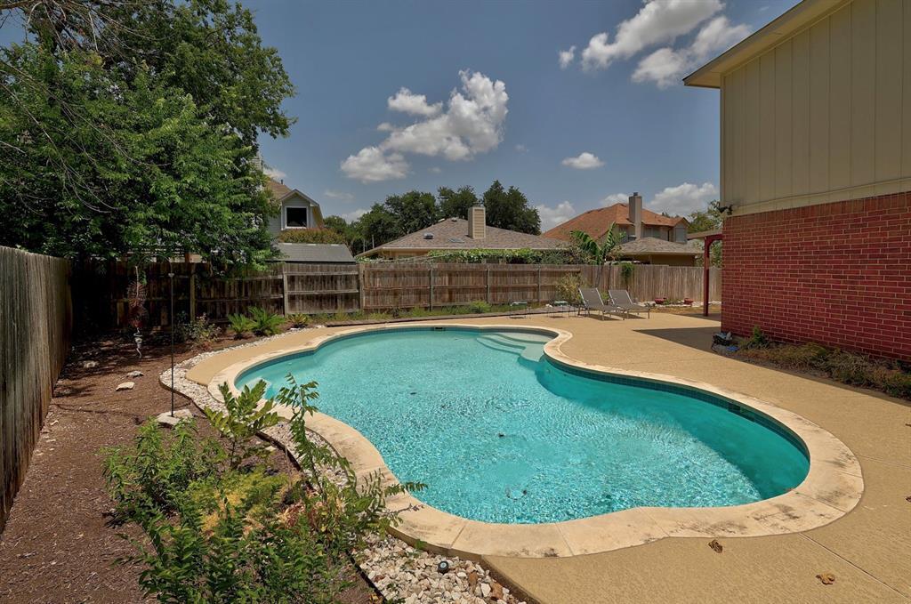 Primary Photo - 15525 Ozone Pl