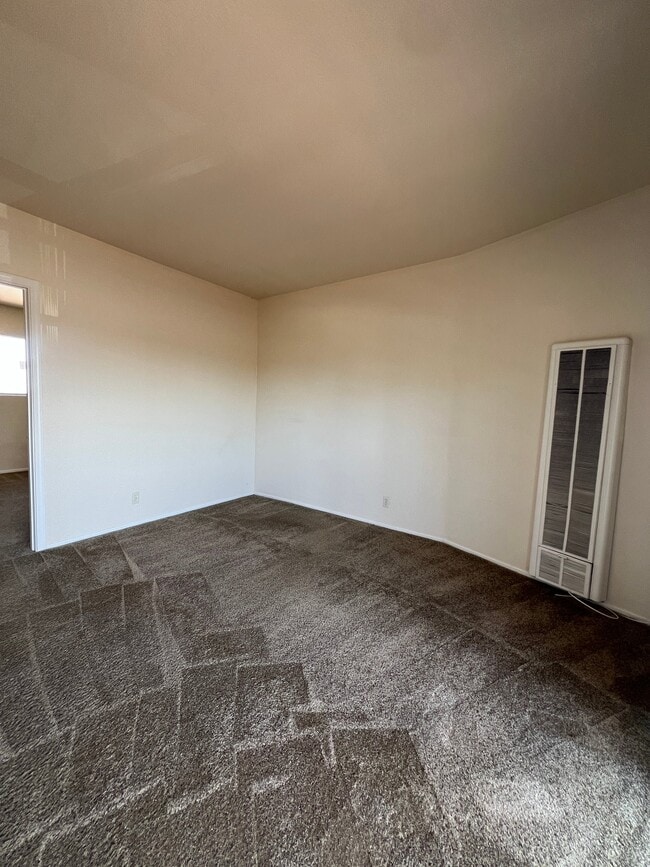 Foto del edificio - 5822 Kingman Ave