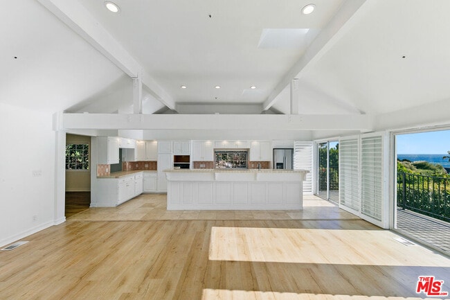 Building Photo - 31763 Cottontail Ln